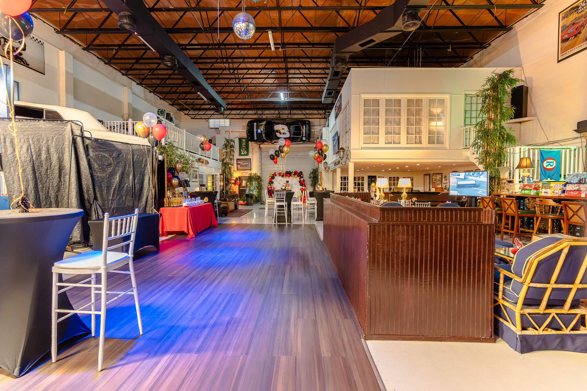 The Shop Auto Lift & Lounge Entry